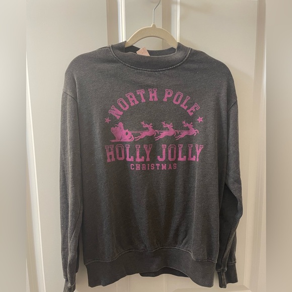 Ultra soft Holly Jolly sweatshirt new with tags - Picture 1 of 3